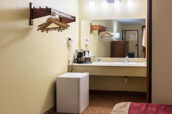 Rodeway Inn - Galveston image 10